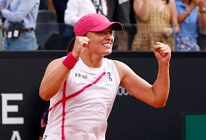 Roland Garros: Świątek ma szansę na triumf. Spełnienie marzeń na kortach Paryża. Pozycja w rankingu mówi sama za siebie.