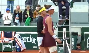 Magda Linette zachwycająca na kortach Roland Garros! Gratulacje za świetny występ!