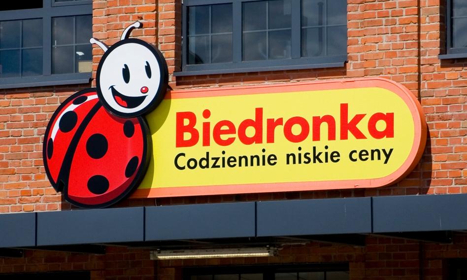 Biedronka tajemniczo zmienia producenta lodów? Kraj zniknął z etykiet.