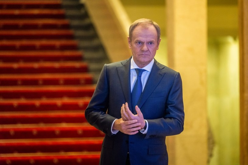 Donald Tusk ostro o wyborach we Francji: "Rosja ingeruje i terroryzuje demokrację"