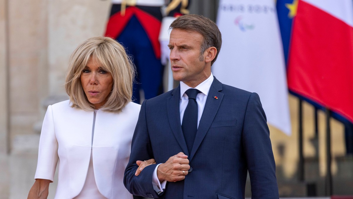 Emmanuel Macron apeluje do Netfliksa: Serial "Emily w Paryżu" musi pozostać w stolicy Francji. Jest to nasz priorytet.