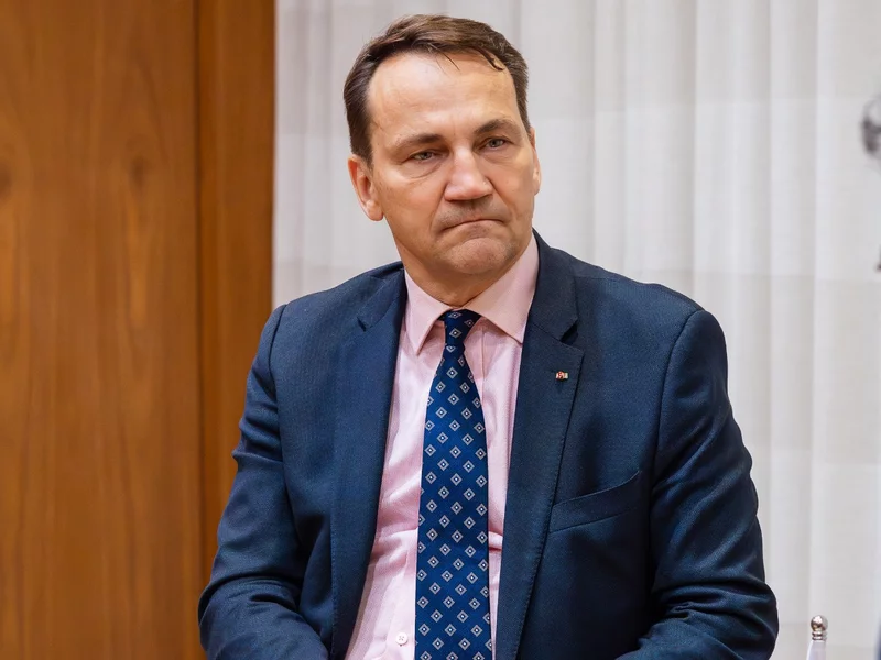 Przeprosiny Olejnik nie są wystarczające - Sikorski o nieakceptowalnych metodach