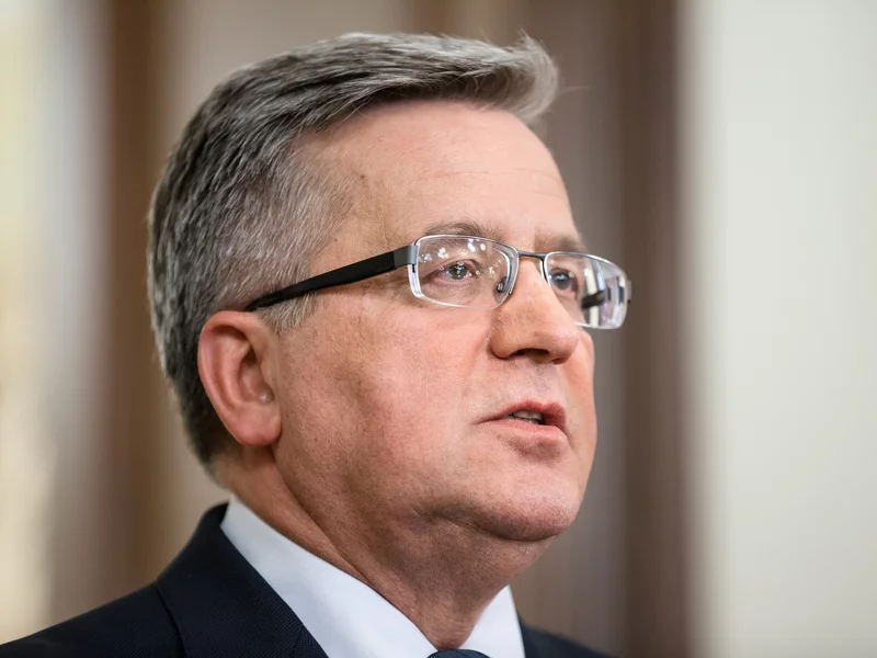 Komorowski opowiada się za delegowaniem polskich sił zbrojnych na Ukrainę. „Czas, aby opozycja zachowała milczenie”