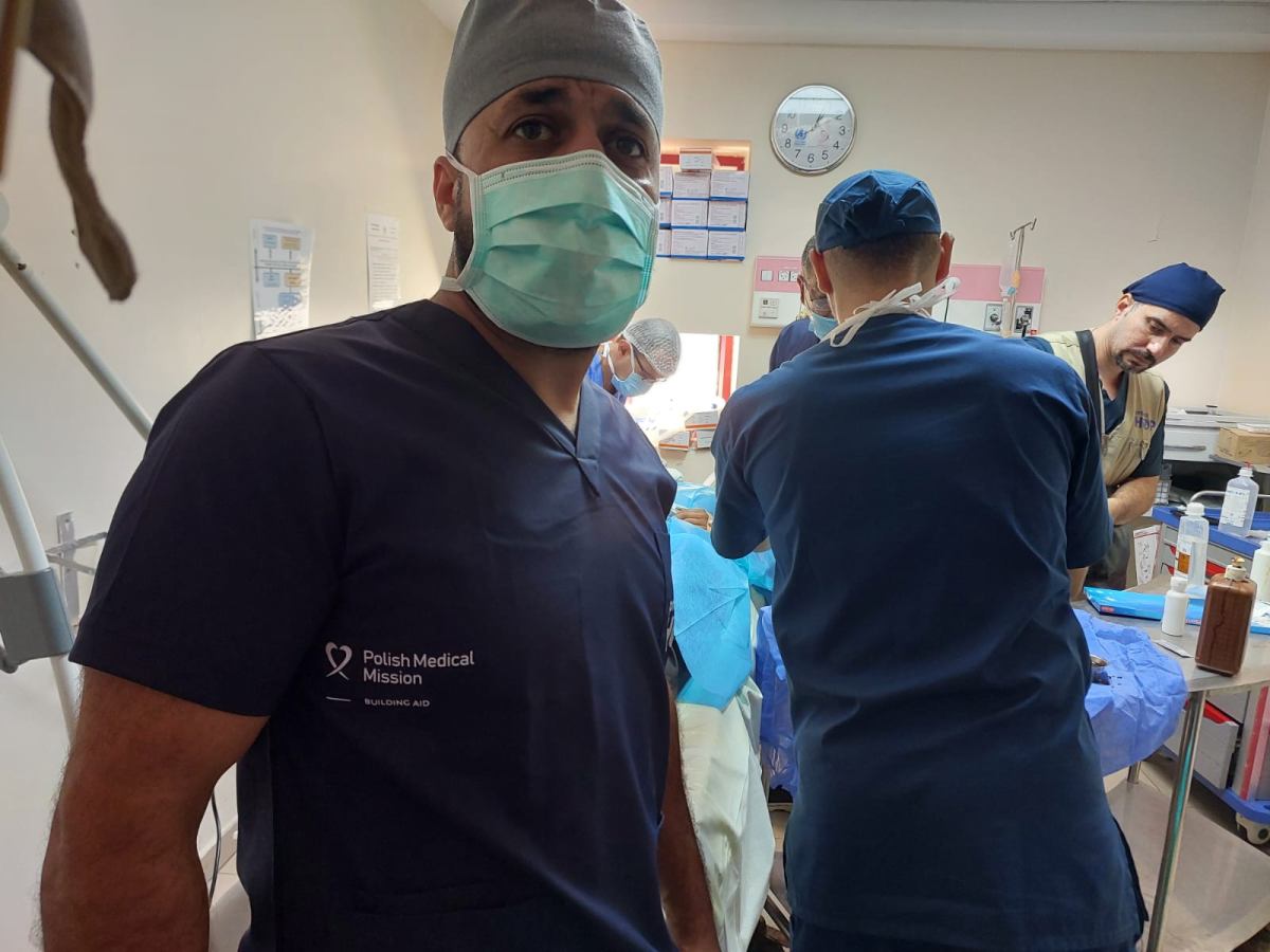 Gaza: Chirurdzy przerywają zabiegi z głodu. „Brakuje nam absolutnie wszystkiego” – mówi lekarz