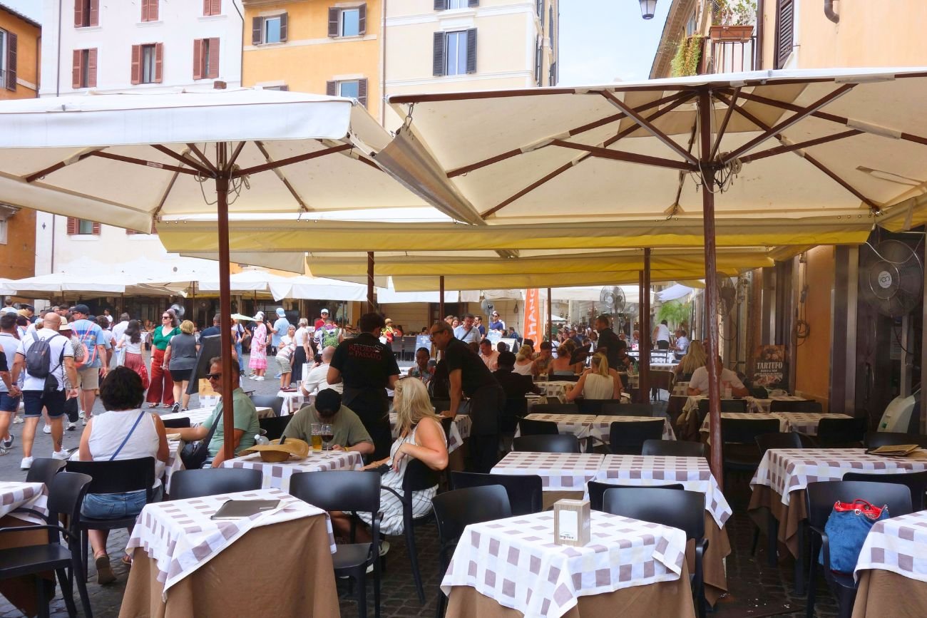Nie trać pieniędzy na wakacjach – oto sposób na znalezienie świetnej restauracji