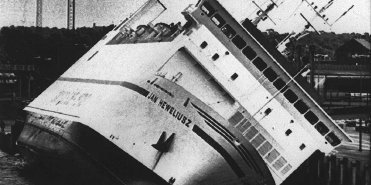 Heweliusz poszedł na dno, armatora nie pociągnięto do odpowiedzialności. Kontrowersyjny wyrok po katastrofie