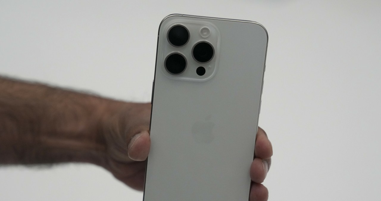 Jak oszczędzać baterię iPhone'a? Najlepsze sposoby pielęgnacji naszego telefonu.