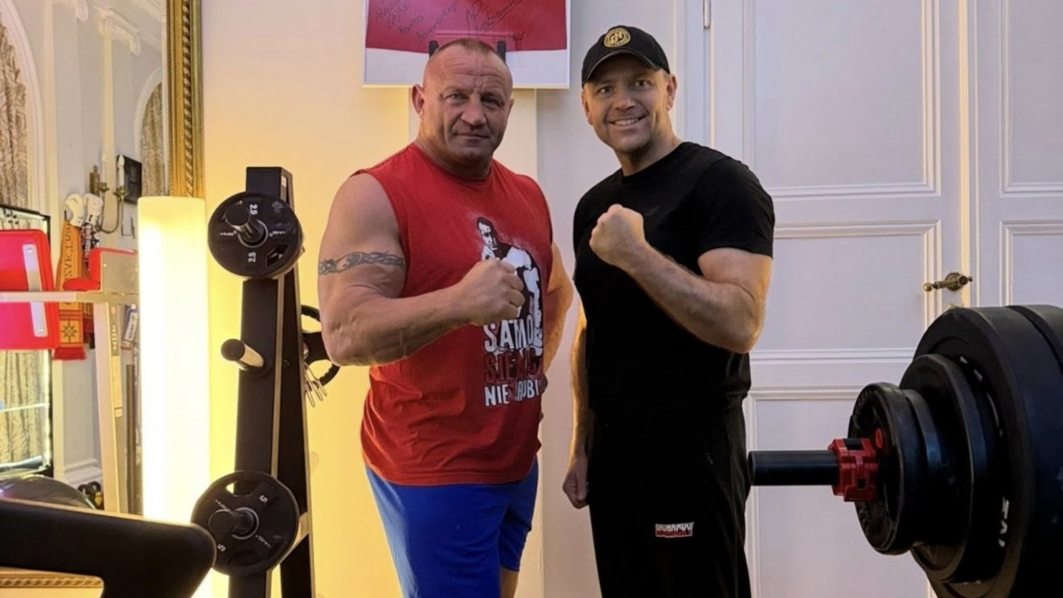 Nawrocki trenował z "Pudzianem". 23 tysiące polubień w 3 godziny, jednak to szalik przyciągnął największą uwagę