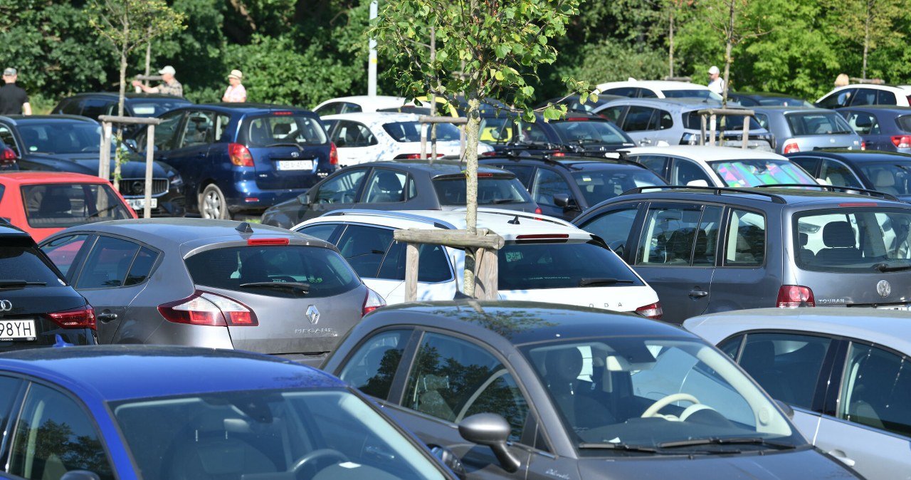 Skarbówka wyprzedaje auta nawet od 400 zł – można kupić bez licytacji, ale są pewne warunki